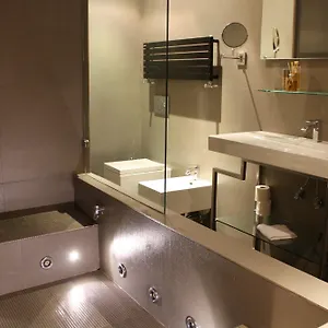 2* Gasthof Piazza Del Gesu' Luxury